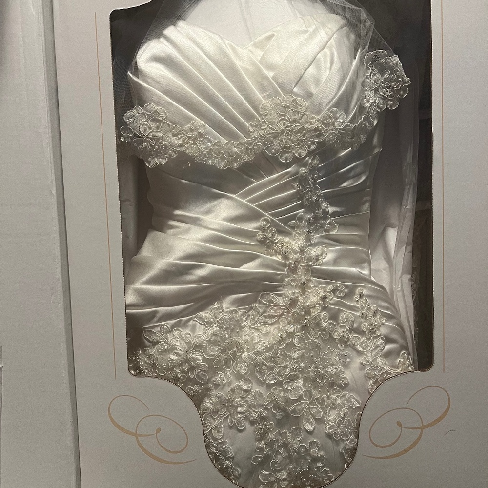 Wedding dress